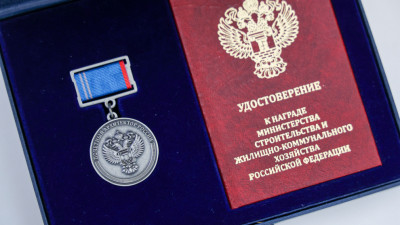 Александр Беглов вручил награды лучшим работникам строительного комплекса Петербурга