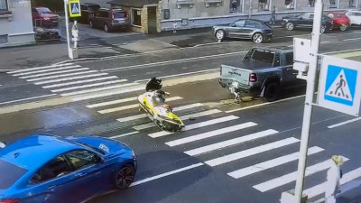 Аквабайк и гидроцикл стали участниками массового ДТП на улице Савушкина