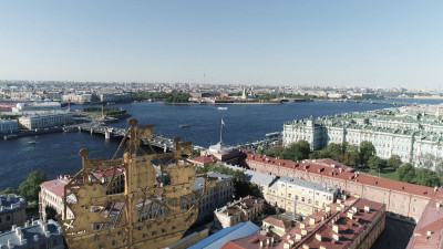 Средние зарплаты петербуржцев выросли на рекордные 13%